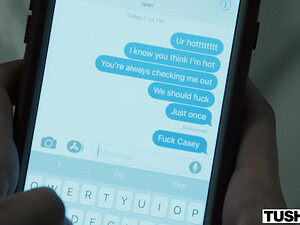 Пробуем анальный секс втроем – парень пыхтит как паровоз!