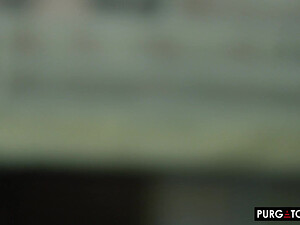 Эротичная монашка трахается в задний проход с пастырем